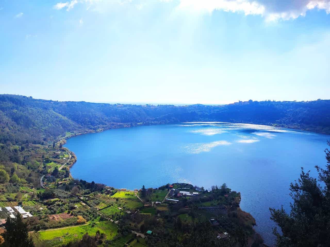 Castel Gandolfo, volcanic lakes and tasting of local delicacies