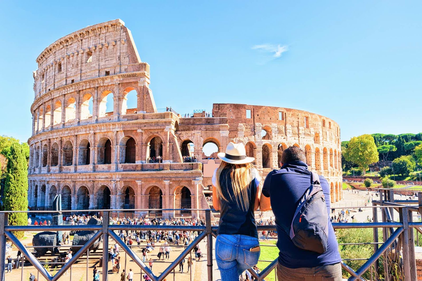 The Colosseum, Gladiators and Ludus Manius